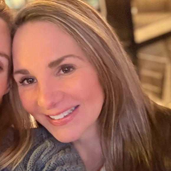 Meet your Posher, Joline - Picture 2 of 2